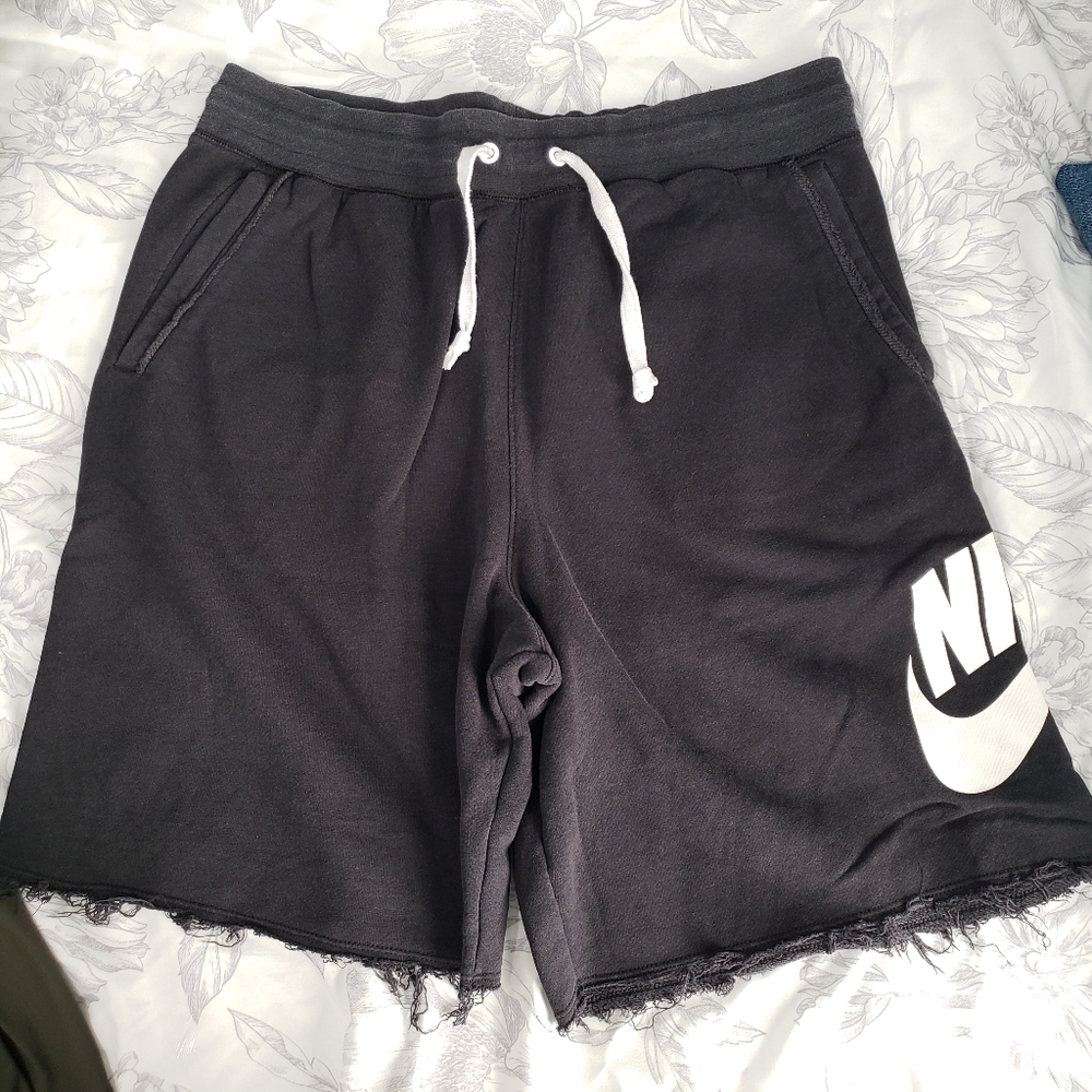 Size M Black Nike sweat shorts